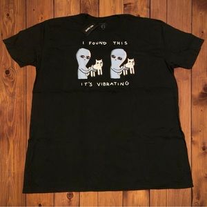 Strange Planet I Found This It’s Vibrating Shirt Spencer’s Funny Cat Shirt